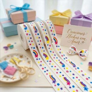 listón falla o popotillo estampado con figuras de arcoiris y estrellas